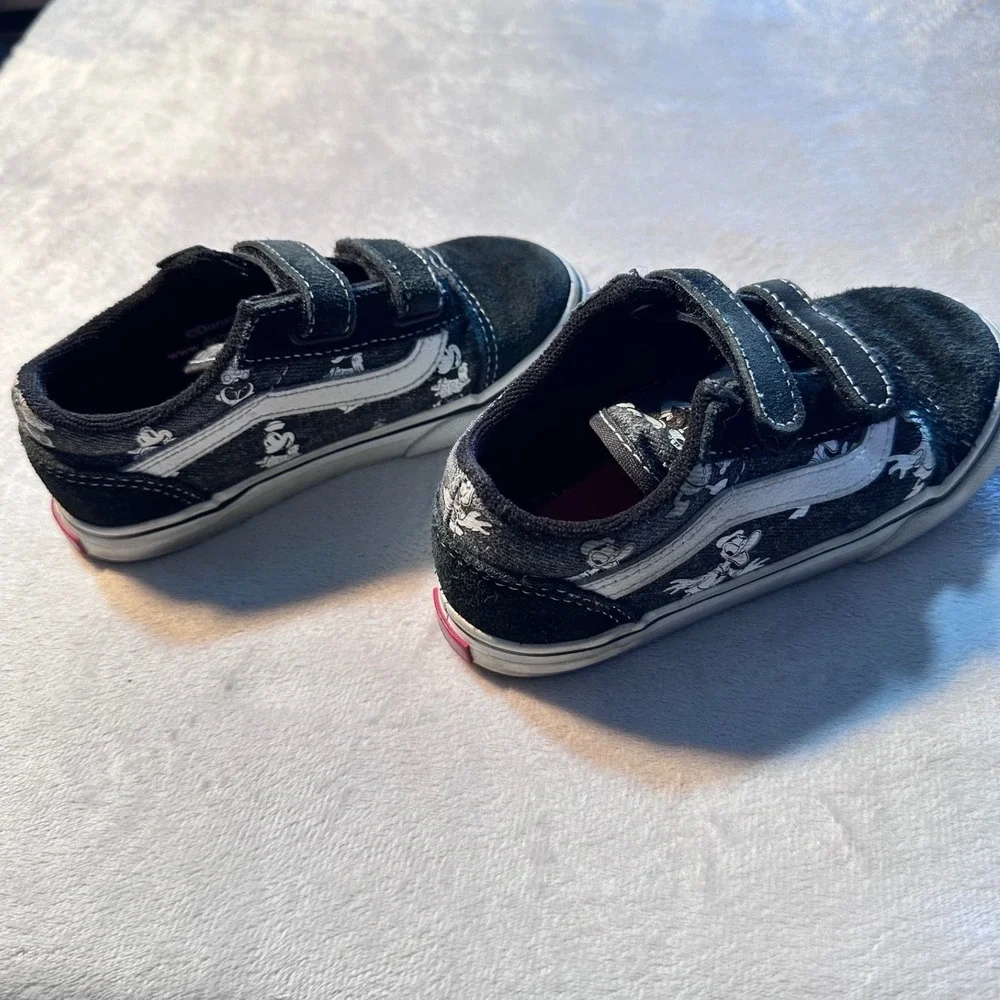 Vans x Disney Mickey Mouse Old Skool V Black White Toddler Shoes Size 10.0